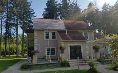 5 Signs Your Roof Needs A Soft Wash