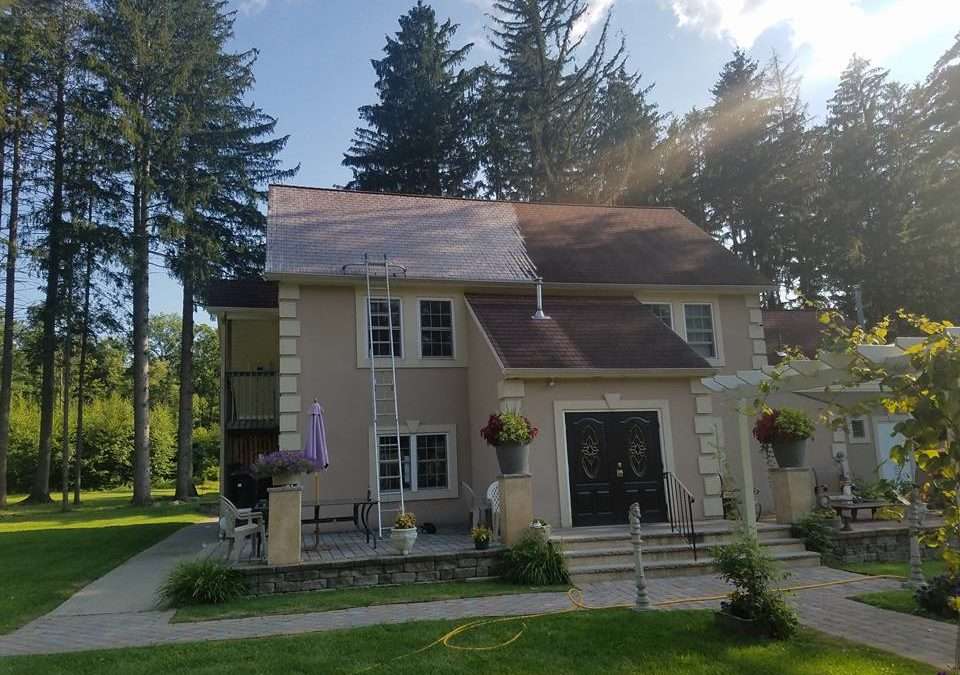 5 Signs Your Roof Needs A Soft Wash